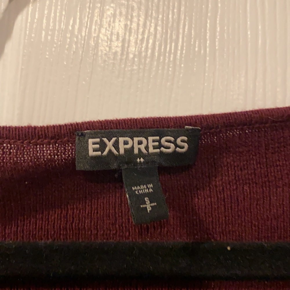Express Sweater - Picture 2 of 3